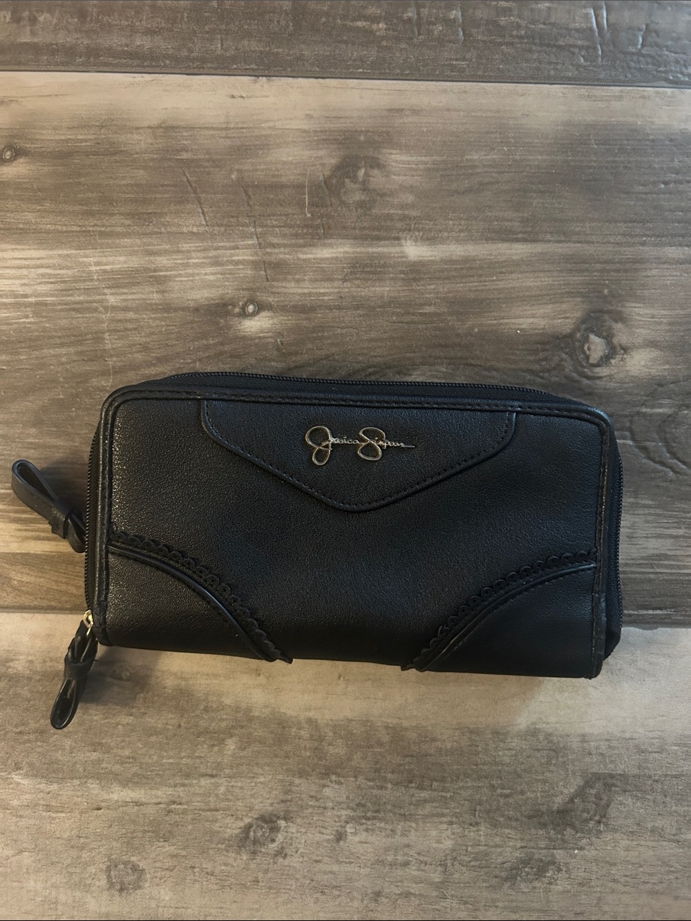 Women’s Jessica Simpson Black Zip around Wallet with cheetah print inside